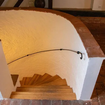 Podkrovi V Kabinetu Cb * 체스케부데요비체