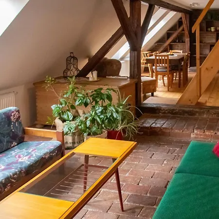 Podkrovi V Kabinetu Cb *