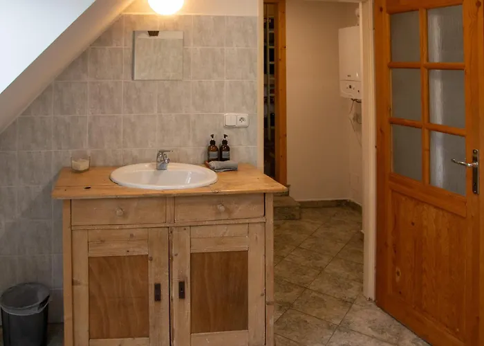 Podkrovi V Kabinetu Cb 아파트 *