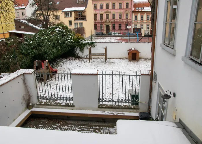 Podkrovi V Kabinetu Cb Διαμέρισμα Τσέσκε Μπουντεγιόβιτσε