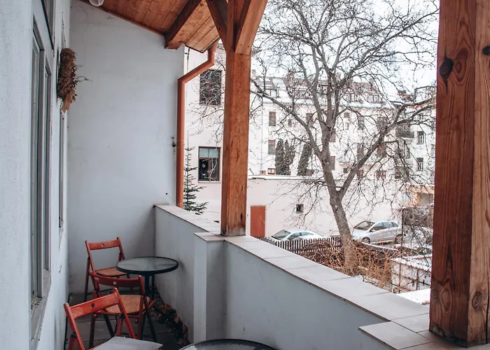 Podkrovi V Kabinetu Cb Τσέσκε Μπουντεγιόβιτσε